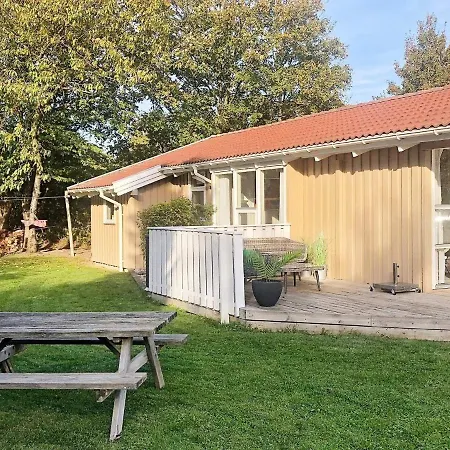 10 Person In Humble-by Traum Nordenbro Vesteregn
