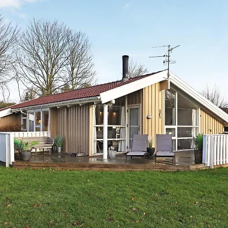 10 Person In Humble-by Traum Nordenbro Vesteregn