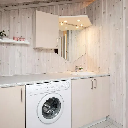 Four-bedroom In 3 Holiday home *