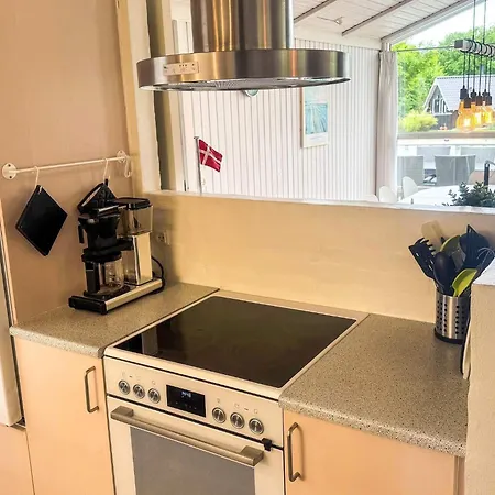 10 Person In Humble-by Traum * Nordenbro Vesteregn